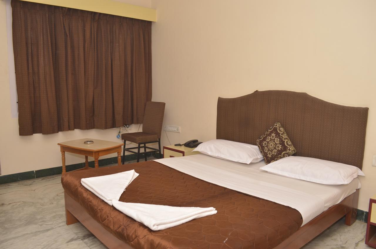 Hotel Sky Park Dindigul Buitenkant foto