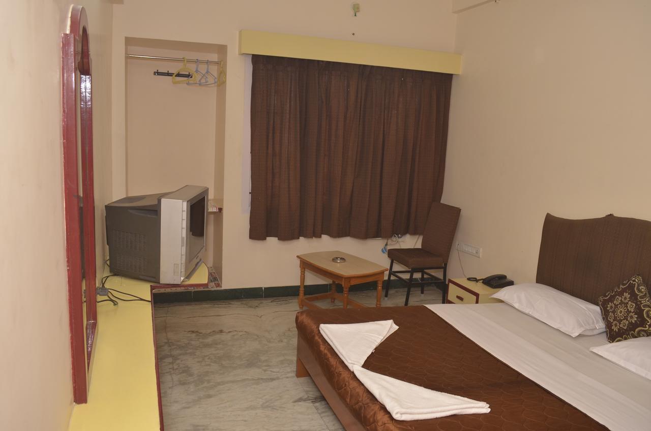 Hotel Sky Park Dindigul Buitenkant foto