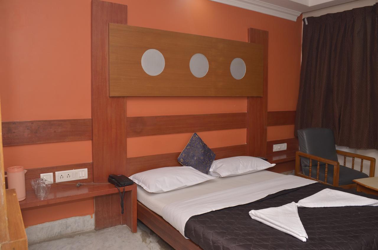 Hotel Sky Park Dindigul Buitenkant foto