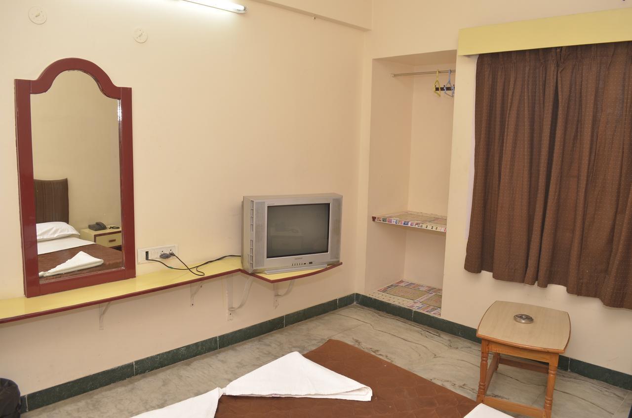 Hotel Sky Park Dindigul Buitenkant foto
